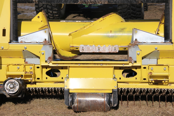 2020 John Deere 649 Header Forage