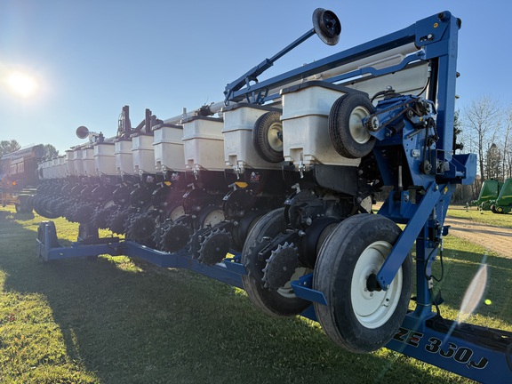 2013 Kinze 3600 Planter