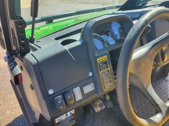 2018 John Deere XUV 835M ATV