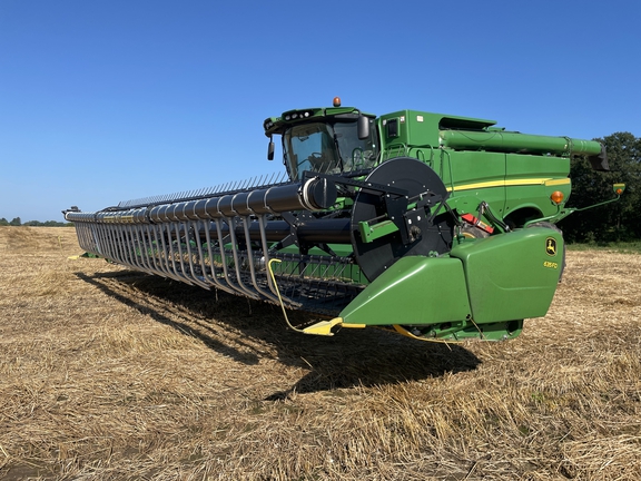 2015 John Deere 635FD Header Combine