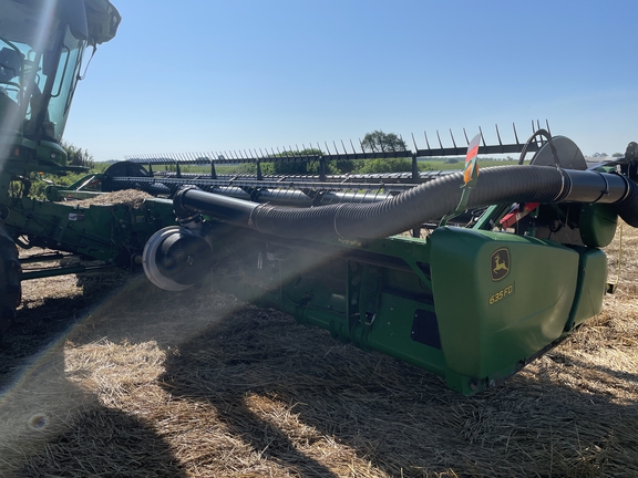 2015 John Deere 635FD Header Combine