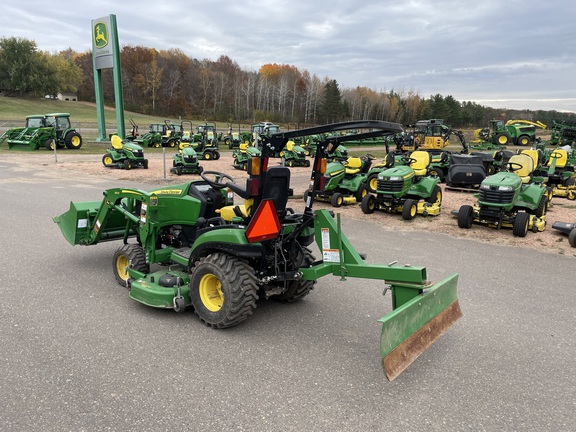 2021 John Deere 1025R Tractor Compact