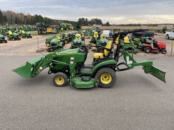 2021 John Deere 1025R Tractor Compact