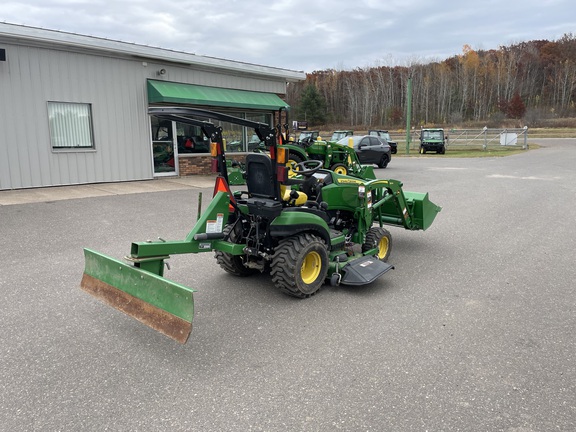 2021 John Deere 1025R Tractor Compact