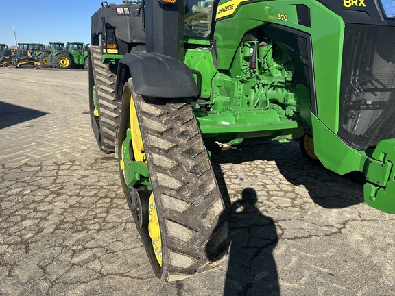 2023 John Deere 8RX 370 Tractor Rubber Track