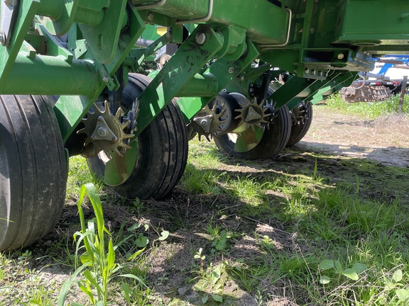 2015 John Deere 1775NT Planter