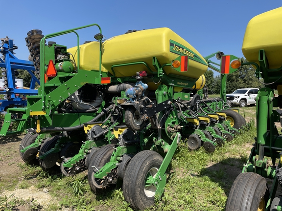 2015 John Deere 1775NT Planter