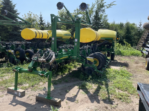 2015 John Deere 1775NT Planter