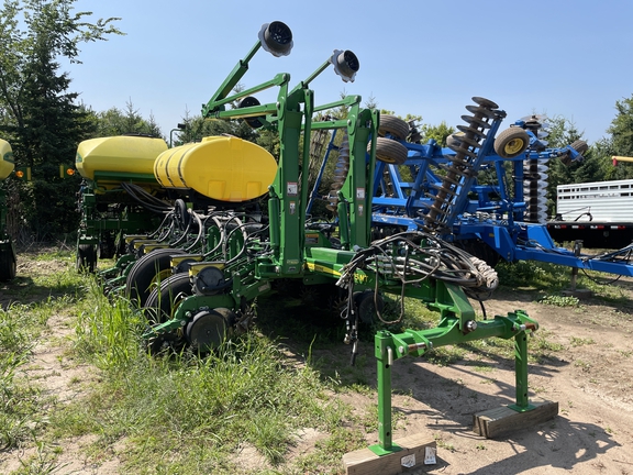 2015 John Deere 1775NT Planter