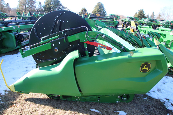 2024 John Deere RD40F Header Combine