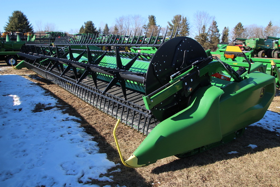 2024 John Deere RD40F Header Combine