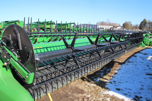 2024 John Deere RD40F Header Combine