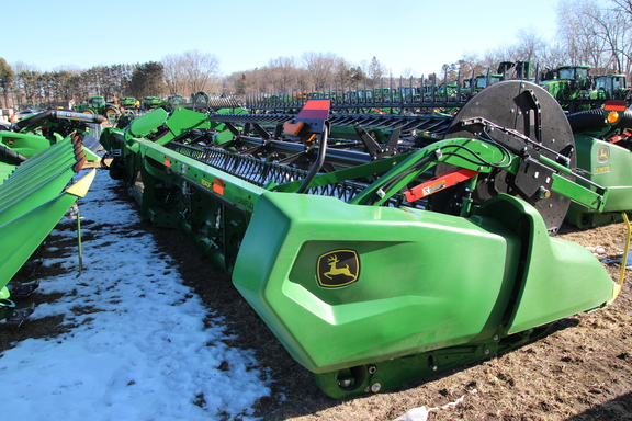 2024 John Deere RD40F Header Combine