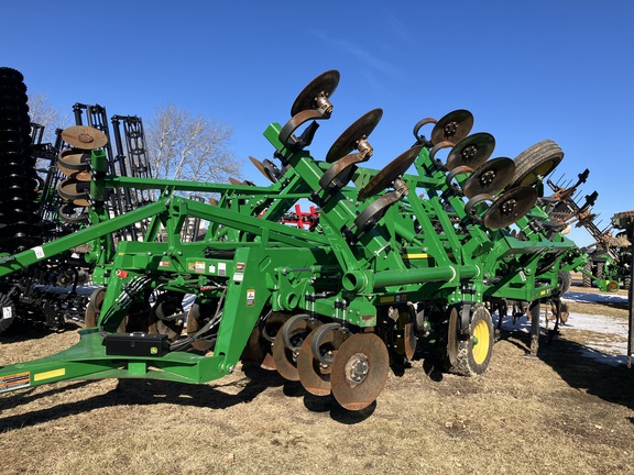 2023 John Deere 2730 Disk Ripper