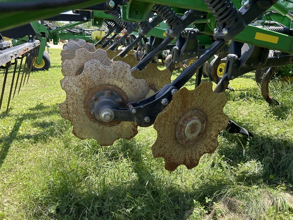 2023 John Deere 2730 Disk Ripper