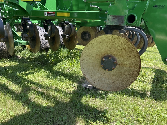 2023 John Deere 2730 Disk Ripper
