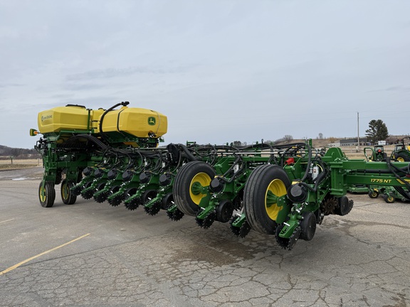 2025 John Deere 1775NT Planter