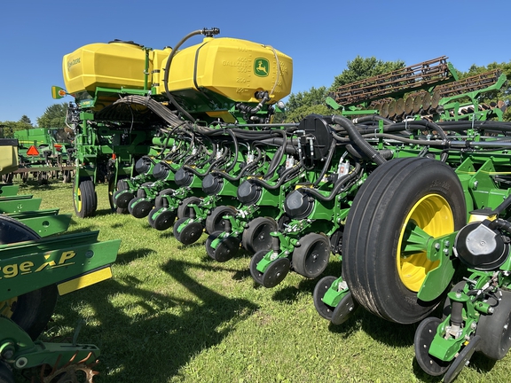 2025 John Deere 1775NT Planter