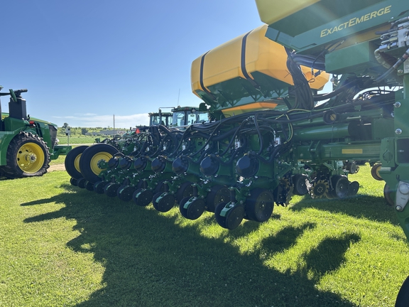 2025 John Deere 1775NT Planter