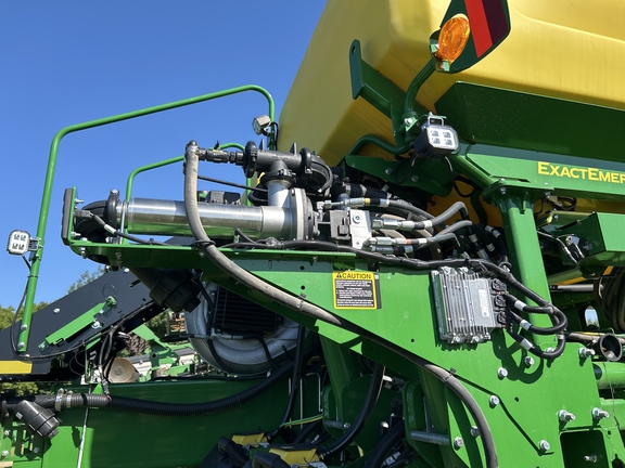 2025 John Deere 1775NT Planter