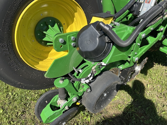 2025 John Deere 1775NT Planter