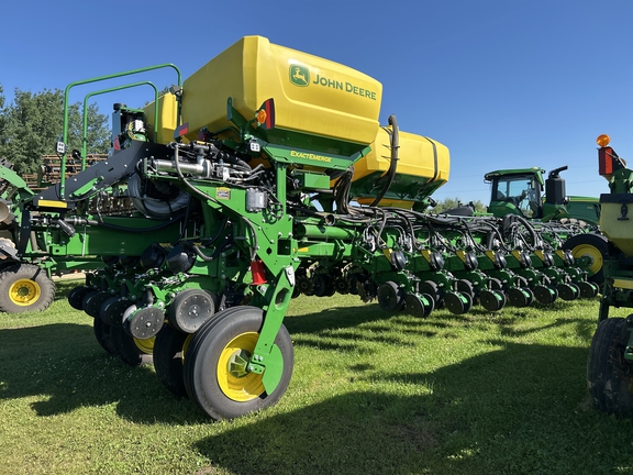 2025 John Deere 1775NT Planter