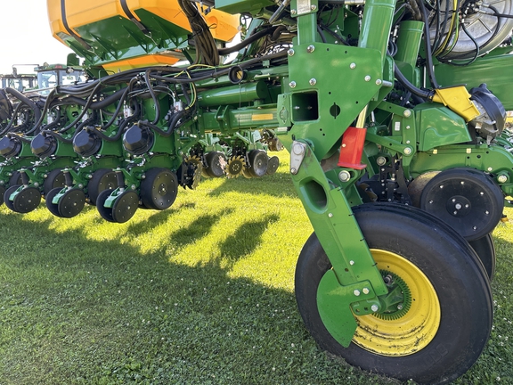 2025 John Deere 1775NT Planter