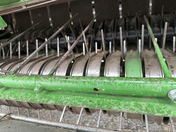 2017 John Deere 569 Baler/Round