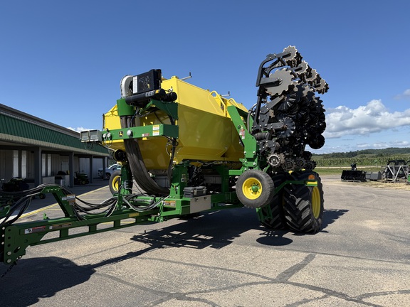 2023 John Deere ST12 Applicator