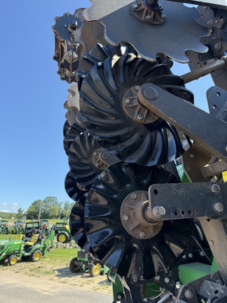 2023 John Deere ST12 Applicator