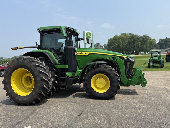 2023 John Deere 8R 370 Tractor