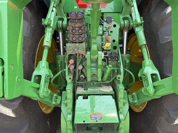 2023 John Deere 8R 370 Tractor