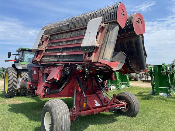 2011 H&S TFM2135 Hay Merger