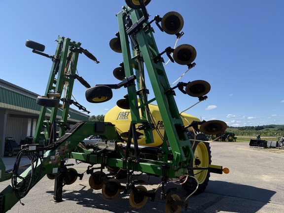 2023 Fast Distributing 8118 Applicator
