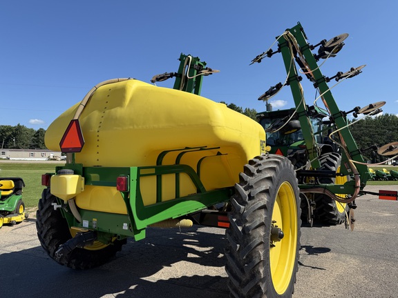 2023 Fast Distributing 8118 Applicator