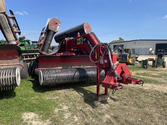 2011 H&S TFM2135 Hay Merger