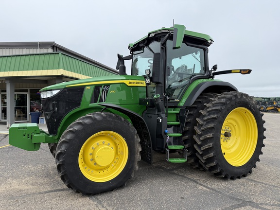 2024 John Deere 7R 270 Tractor