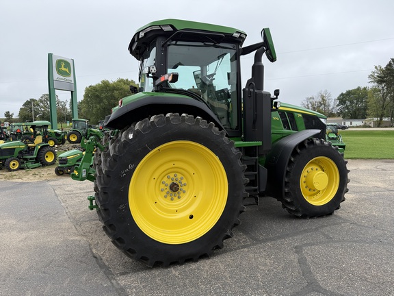 2024 John Deere 7R 270 Tractor