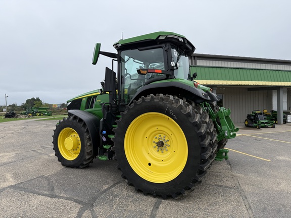 2024 John Deere 7R 270 Tractor