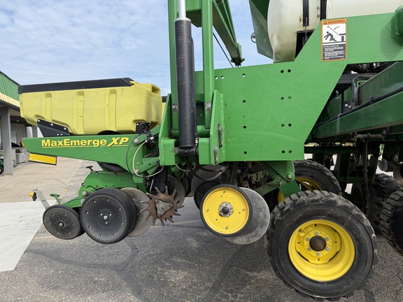 2014 John Deere DB44 Planter