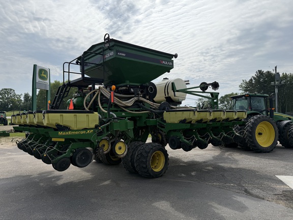 2014 John Deere DB44 Planter