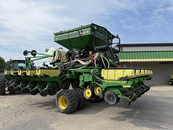 2014 John Deere DB44 Planter