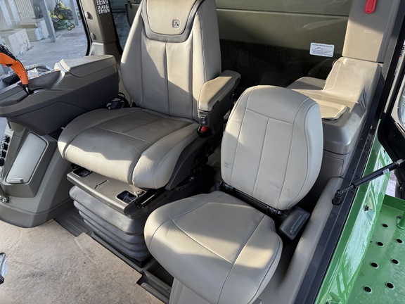 2025 John Deere 400R Sprayer/High Clearance