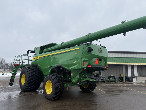 2025 John Deere S7 800 Combine