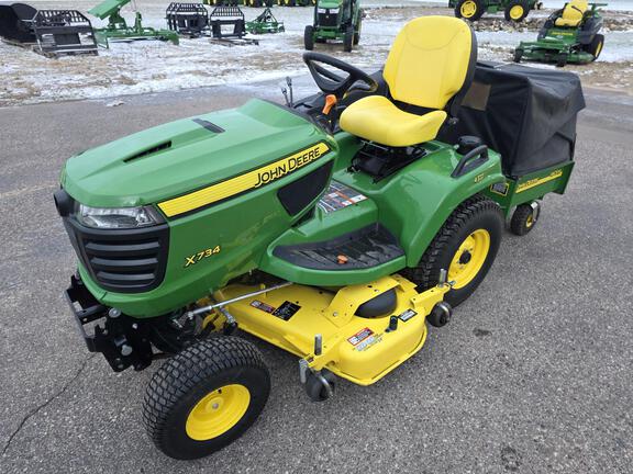 2017 John Deere X734 Garden Tractor