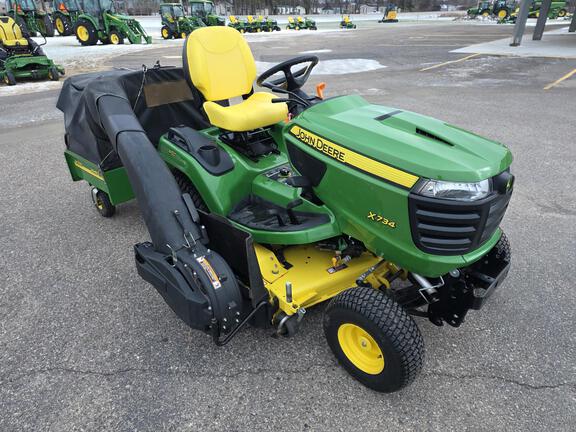 2017 John Deere X734 Garden Tractor