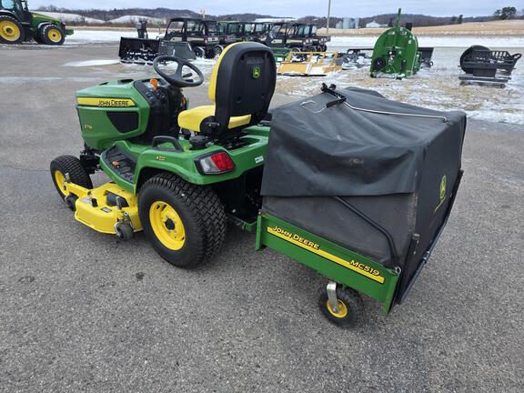 2017 John Deere X734 Garden Tractor
