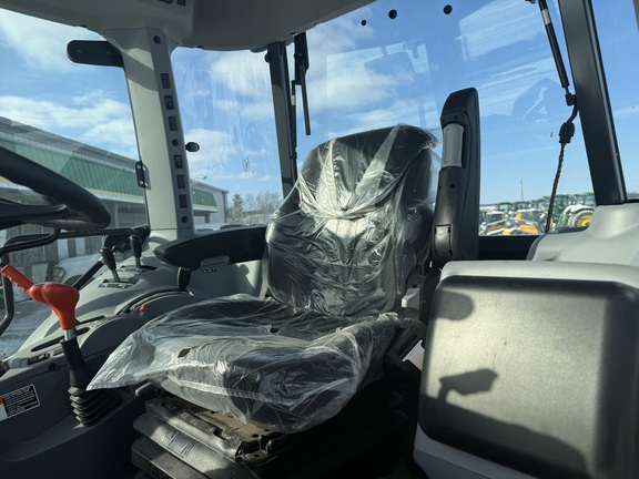 2022 Kubota M5-111 Tractor