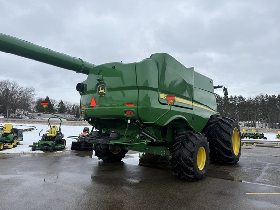 2024 John Deere S790 Combine