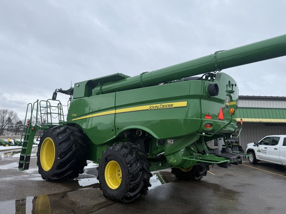 2024 John Deere S790 Combine